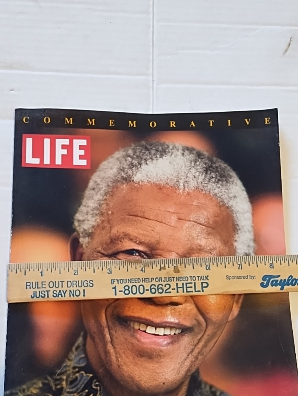 Life Commemorative Nelson Mandela Magazine - Black & White Cover - Picture 3 of 6